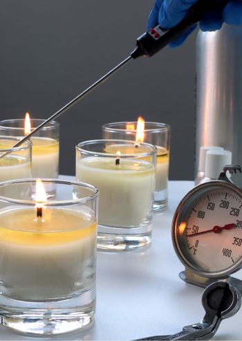 Hướng Dẫn Về Việc Đảm Bảo An Toàn và Tuân Thủ Cho Nến Tại Thị Trường Mỹ và Châu Âu Hướng Dẫn Về Việc Đảm Bảo An Toàn và Tuân Thủ Cho Nến Tại Thị Trường Mỹ và Châu Âu